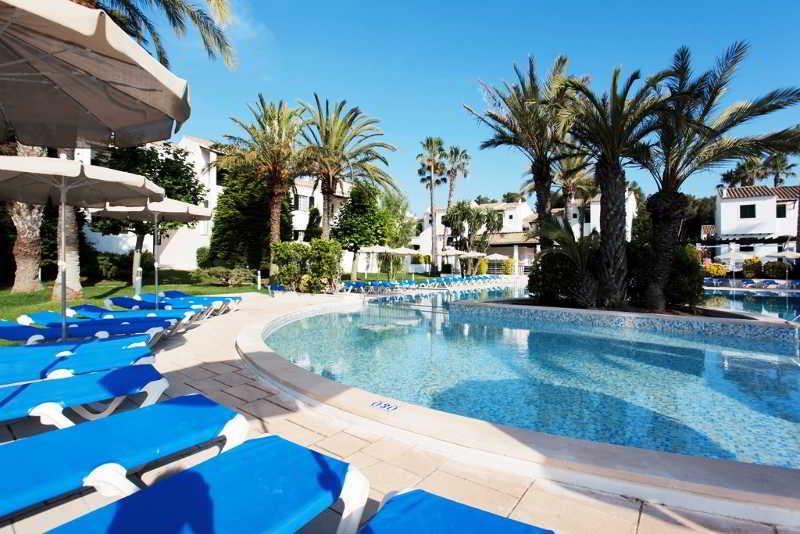 Grupotel Club Menorca Son Xoriguer Exterior foto